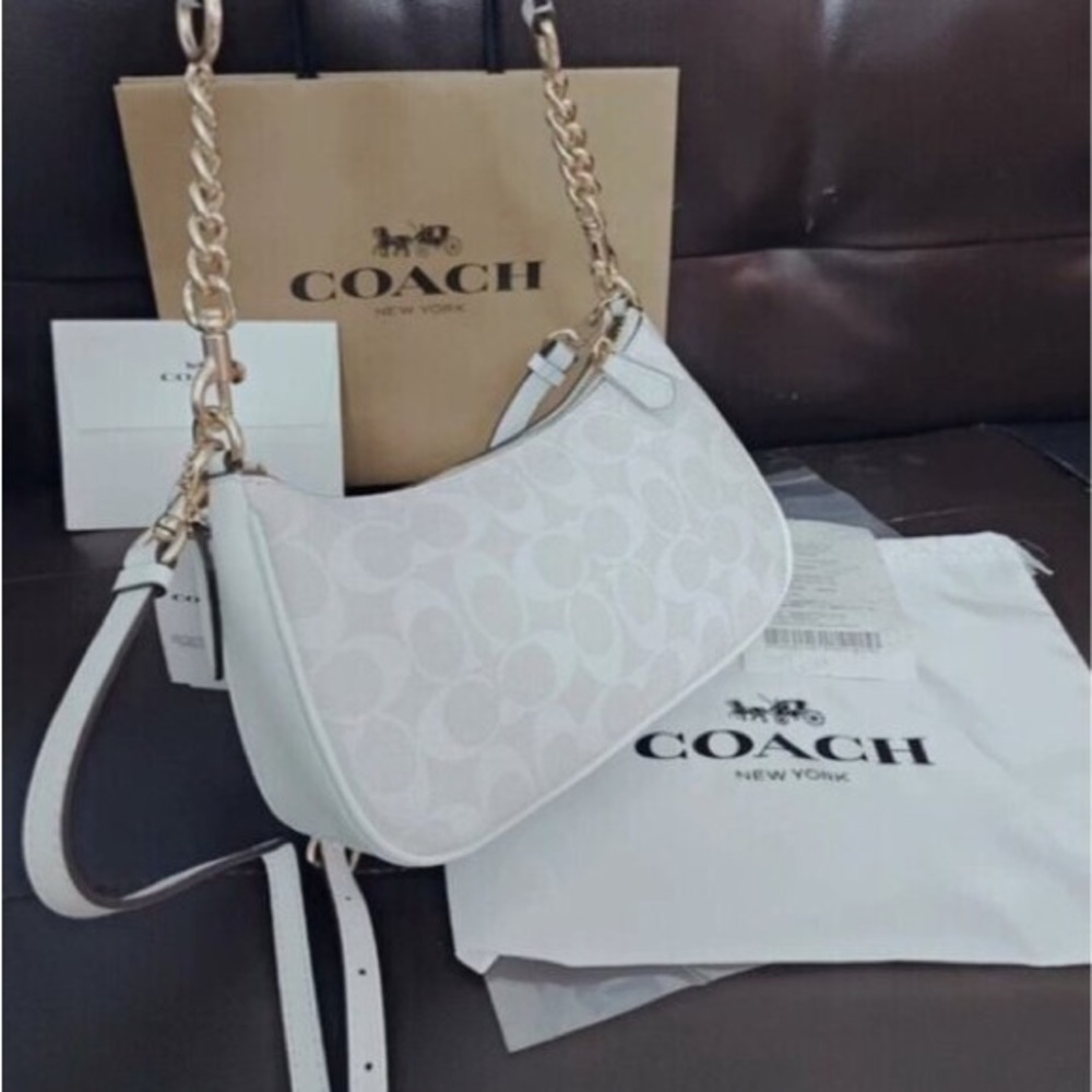 🏝️NWT coach Teri Shoulder Bag In Signature Canvas CA548 - Picture 4 of 5